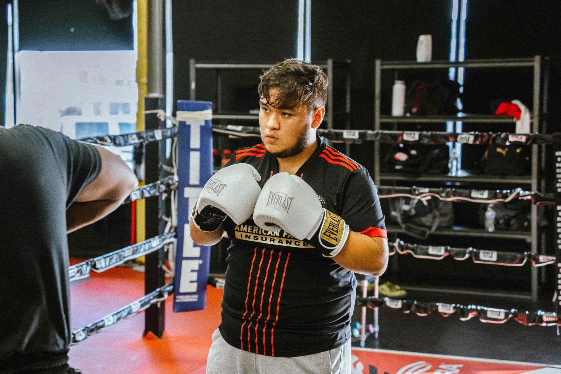 Jonge bokser in training